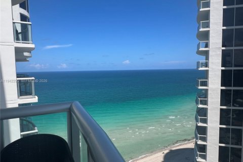 Купить кондоминиум в Санни-Айлс-Бич, Флорида 1 спальня, 63.92м2, № 1999813 - фото 3