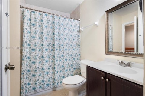 Adosado en venta en Miami, Florida, 2 dormitorios, 84.91 m2 № 1993961 - foto 18