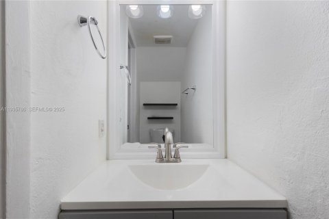 Adosado en venta en Miami, Florida, 2 dormitorios, 84.91 m2 № 1993961 - foto 10