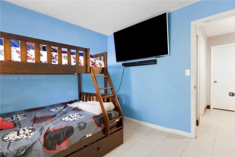 Adosado en venta en Miami, Florida, 2 dormitorios, 84.91 m2 № 1993961 - foto 15