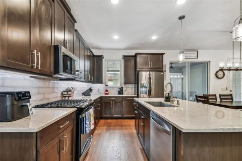 Townhouse in Celebration, Florida 3 bedrooms, 152.17 sq.m. № 2377651 - photo 11
