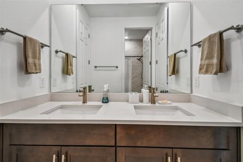 Townhouse in Celebration, Florida 3 bedrooms, 152.17 sq.m. № 2377651 - photo 25