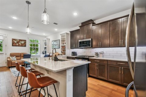 Townhouse in Celebration, Florida 3 bedrooms, 152.17 sq.m. № 2377651 - photo 14
