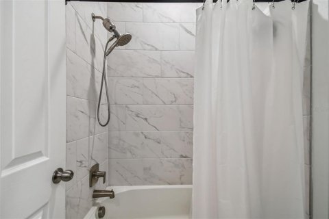 Townhouse in Celebration, Florida 3 bedrooms, 152.17 sq.m. № 2377651 - photo 26