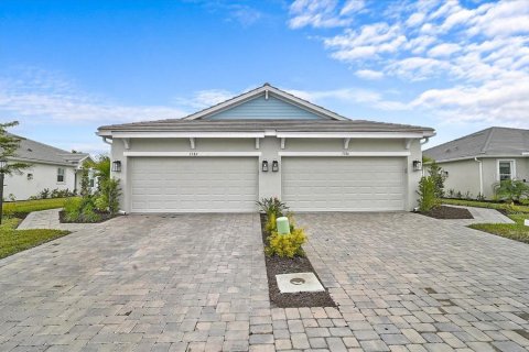 Villa ou maison à vendre à Sarasota, Floride: 2 chambres, 142.14 m2 № 2415271 - photo 8