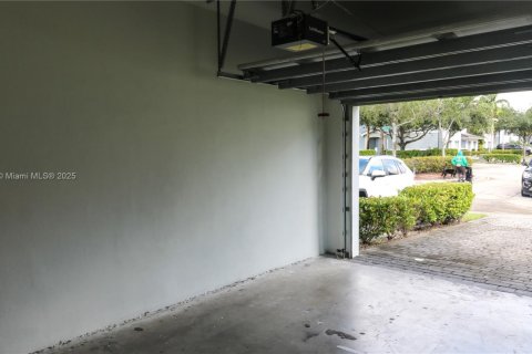 Adosado en venta en Lauderhill, Florida, 3 dormitorios, 126.35 m2 № 1931354 - foto 21
