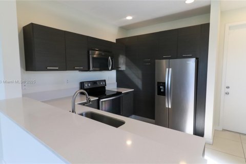 Touwnhouse à vendre à Lauderhill, Floride: 3 chambres, 126.35 m2 № 1931354 - photo 8