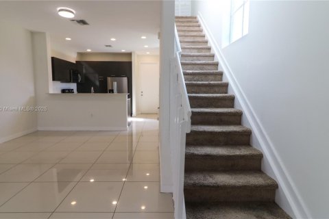 Touwnhouse à vendre à Lauderhill, Floride: 3 chambres, 126.35 m2 № 1931354 - photo 5