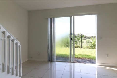 Adosado en venta en Lauderhill, Florida, 3 dormitorios, 126.35 m2 № 1931354 - foto 7