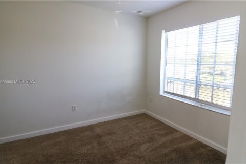 Adosado en venta en Lauderhill, Florida, 3 dormitorios, 126.35 m2 № 1931354 - foto 12