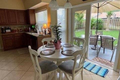 Villa ou maison à louer à Lake Mary, Floride: 4 chambres, 199 m2 № 2149854 - photo 8