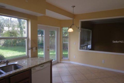 Villa ou maison à louer à Lake Mary, Floride: 4 chambres, 199 m2 № 2149854 - photo 12