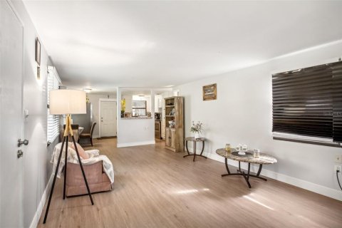 Casa en venta en Largo, Florida, 2 dormitorios, 84.45 m2 № 1906580 - foto 6