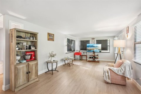 Casa en venta en Largo, Florida, 2 dormitorios, 84.45 m2 № 1906580 - foto 4