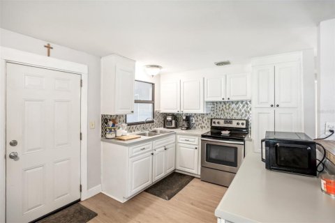 Casa en venta en Largo, Florida, 2 dormitorios, 84.45 m2 № 1906580 - foto 9