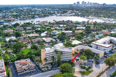 Copropriété à vendre à Fort Lauderdale, Floride: 2 chambres, 60.39 m2 № 2035218 - photo 13