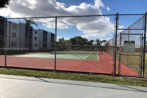 Снять в аренду квартиру в Майами, Флорида 2 спальни, 105.44м2, № 2050604 - фото 15