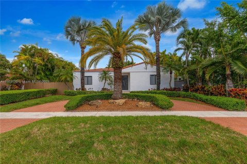 Casa en alquiler en Miami, Florida, 3 dormitorios, 160.54 m2 № 1945840 - foto 3