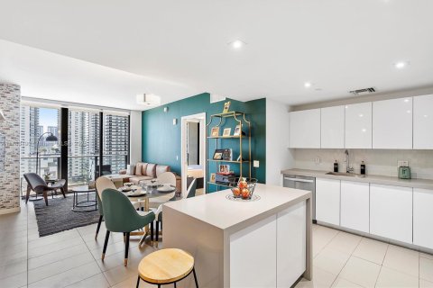 Condo in Miami, Florida, 2 bedrooms  № 1741602 - photo 6
