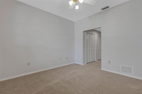 House in Sarasota, Florida 3 bedrooms, 244.52 sq.m. № 2314162 - photo 12