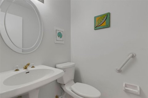 House in Sarasota, Florida 3 bedrooms, 244.52 sq.m. № 2314162 - photo 30