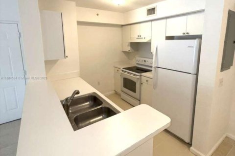 Condominio en alquiler en Homestead, Florida, 2 dormitorios, 83.15 m2 № 1933152 - foto 5