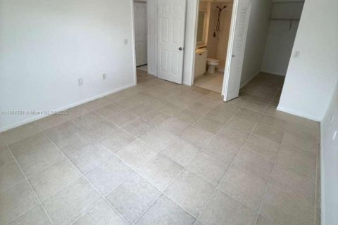 Condominio en alquiler en Homestead, Florida, 2 dormitorios, 83.15 m2 № 1933152 - foto 10