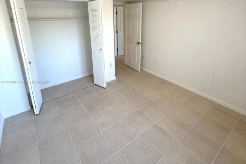 Condominio en alquiler en Homestead, Florida, 2 dormitorios, 83.15 m2 № 1933152 - foto 13
