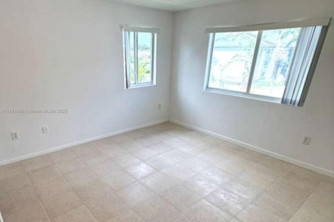 Condominio en alquiler en Homestead, Florida, 2 dormitorios, 83.15 m2 № 1933152 - foto 8