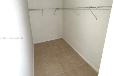 Condominio en alquiler en Homestead, Florida, 2 dormitorios, 83.15 m2 № 1933152 - foto 11