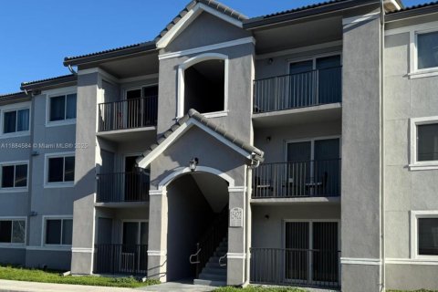 Condominio en alquiler en Homestead, Florida, 2 dormitorios, 83.15 m2 № 1933152 - foto 1