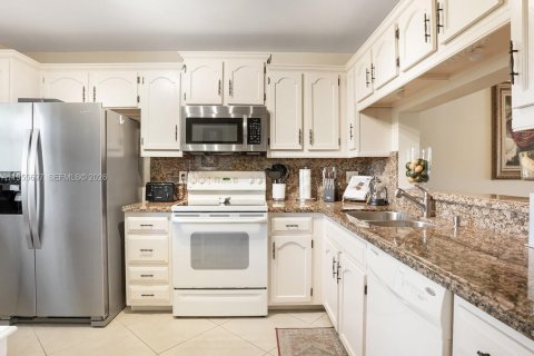 Condo in Lauderhill, Florida, 2 bedrooms  № 2009813