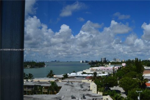 Condo in Miami Beach, Florida, 1 bedroom  № 1936188 - photo 5