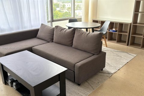 Condo in Miami Beach, Florida, 1 bedroom  № 1936188 - photo 6