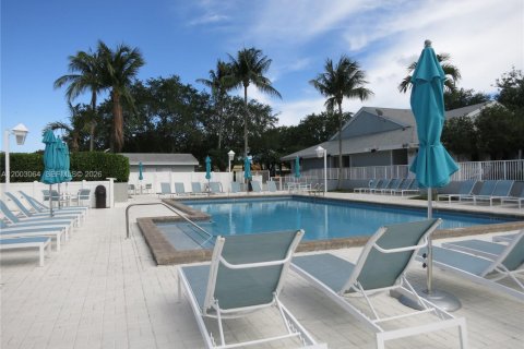 House in Miami, Florida 2 bedrooms, 90.95 sq.m. № 2066502 - photo 30