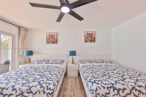 Casa en venta en Cape Coral, Florida, 3 dormitorios, 181.9 m2 № 2252854 - foto 14