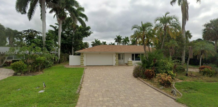 Casa en Cape Coral, Florida 3 dormitorios, 181.9 m2 № 2252854
