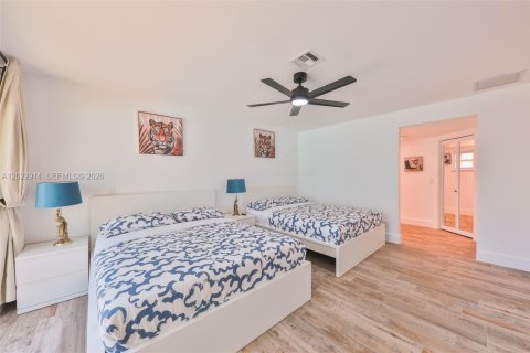 Casa en venta en Cape Coral, Florida, 3 dormitorios, 181.9 m2 № 2252854 - foto 12
