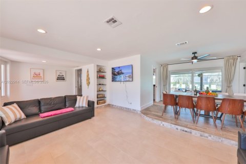 Casa en venta en Cape Coral, Florida, 3 dormitorios, 181.9 m2 № 2252854 - foto 7
