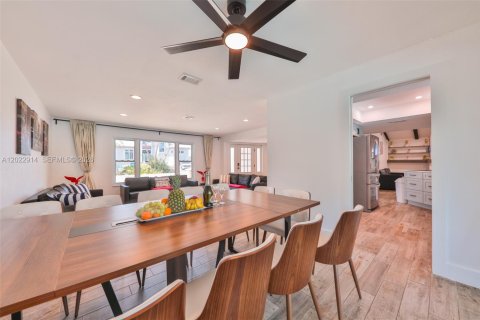 Casa en venta en Cape Coral, Florida, 3 dormitorios, 181.9 m2 № 2252854 - foto 11