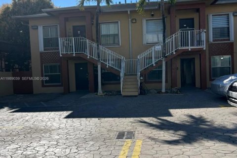 Appartement à Hialeah, Floride 2 chambres, 389.45 m2 № 2051476