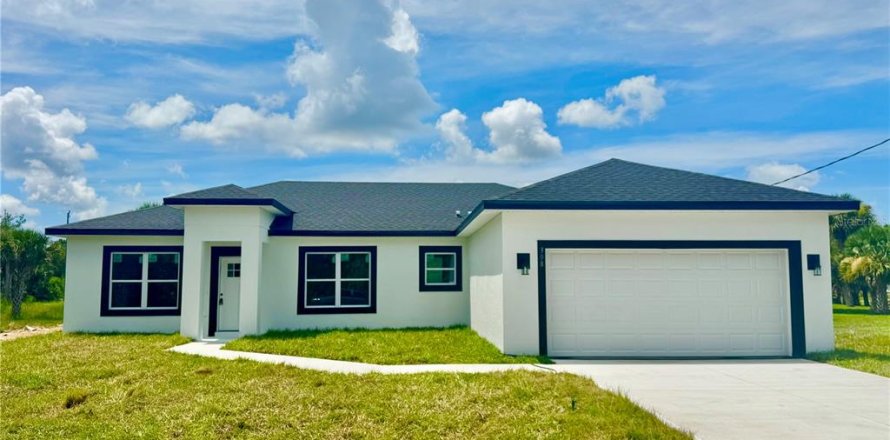 House in Palm Bay, Florida 4 bedrooms, 175.96 sq.m. № 1853964