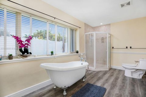 Снять в аренду виллу или дом в Форт-Лодердейл, Флорида 4 спальни, 196.58м2, № 1959493 - фото 20