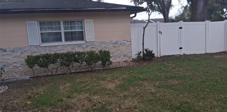 Villa ou maison à Brandon, Floride 3 chambres, 134.89 m2 № 2402927