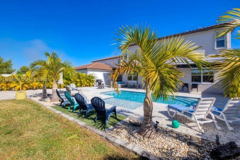 Купить виллу или дом в Порт-Сент-Луси, Флорида 4 спальни, 211.35м2, № 1988461 - фото 3