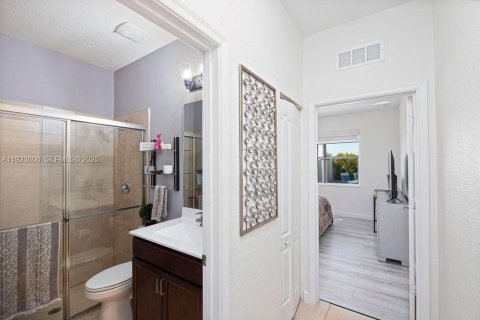 Купить виллу или дом в Порт-Сент-Луси, Флорида 4 спальни, 211.35м2, № 1988461 - фото 22