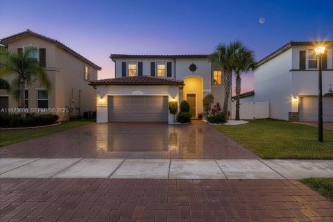 Купить виллу или дом в Порт-Сент-Луси, Флорида 4 спальни, 211.35м2, № 1988461 - фото 8