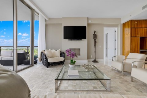 Condo in Bal Harbour, Florida, 2 bedrooms  № 1860509 - photo 10
