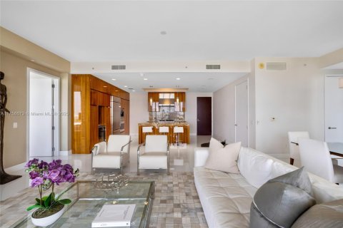 Condo in Bal Harbour, Florida, 2 bedrooms  № 1860509 - photo 7