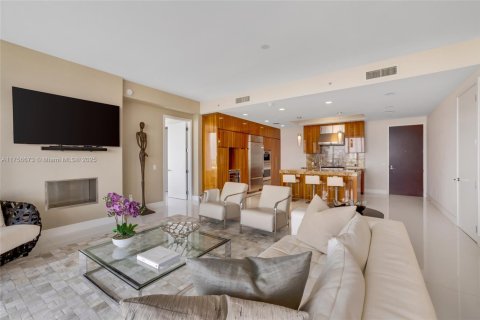 Condo in Bal Harbour, Florida, 2 bedrooms  № 1860509 - photo 6
